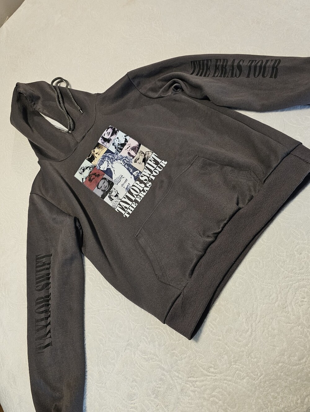 Taylor Swift The Eras Tour Hoodie Sweatshirt Kids Size 9-10 Years Gray Graphic